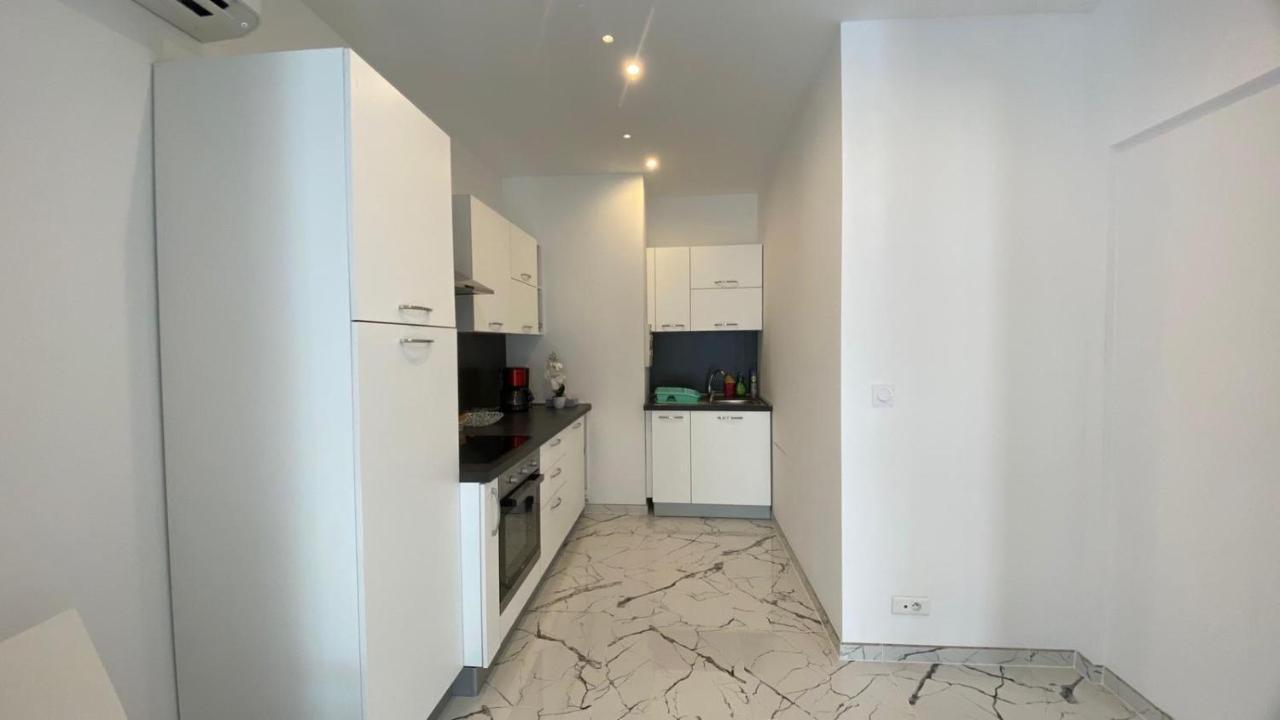 Imperia 2 Apartment Nice Bagian luar foto